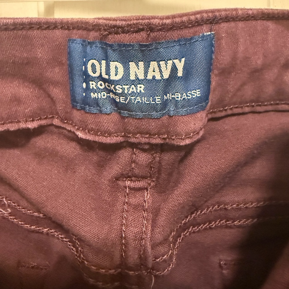Old Navy Rockstar Midrise Deep Plum Skinny Jeans - Size 8 - Picture 3 of 7